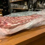 CULACCINO - こんな綺麗なイノシシの肉を見せてくれた