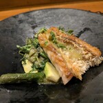 CULACCINO - 深浦の甘鯛　鱗焼き、コゴミ・タラの芽
      
