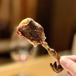 レストラン ウオゼン - ❼真鴨の石窯焼き 
      〜丸々と脂ののった網撮りの天然真鴨（胸+脚）を蜂蜜を塗りながら石窯でこんがりと香ばしくロースト