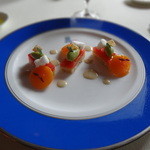 トゥールダルジャン - 帆立貝とトマトのミルフィーユ　ケイパーとフレッシュハーブのソース