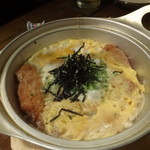 まど居 - かつ鍋！これはたまらんぞ