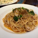 PIZZA BAR 裏秋葉原 - チキンとブロッコリーのバジルトマトクリーム