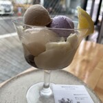 浅煎りコーヒーと自然派ワイン Typica - 飴色玉ねぎのパフェ