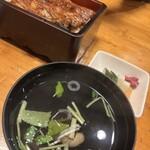 梅佶 - 鰻重　安定の美味しさ　カリカリふわふわ　タレも甘すぎなくて好み