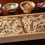和食処 羽山 - 羽山の板蕎麦(二色蕎麦)