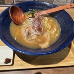 和風魚介出汁創作麺処 後関 - 金目鯛のスープ