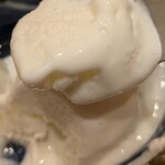 馬車道 大かわ - 自家製ヨーグルトアイス