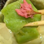 馬車道 大かわ - うすい豆の葛豆腐　桜塩漬け