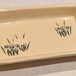 馬車道 大かわ - 鯖寿司のお皿