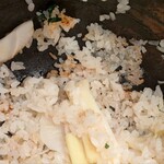 馬車道 大かわ - 八女の筍ご飯の土鍋のお焦げ