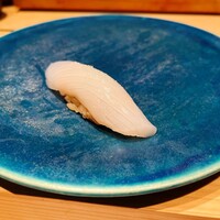 鮨 おにかい×2 - すだちかけて塩を振っているようですが美味しかった
