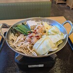 ウエスト - 料理写真:もつ鍋二人前