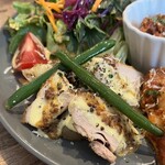 No.25 - ラザニアとチキンのプレート|チキン