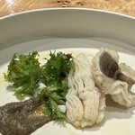 鉄板焼 grow - 本日の一品「ハモの湯引き」