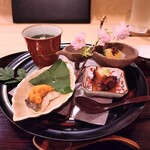 297806847 - 八寸『エボダイの雲丹焼き』『アオリイカの酢味噌』『マダコのやわらか煮』『桜えびの茶碗蒸し』『アスパラ焼き桜の葉包み』