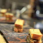 鉄板焼 grow - 名物Ａ5黒毛和牛ハンバーガー