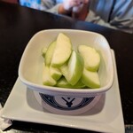Cinderella's Royal Table - 子供メニューの前菜（Sliced Apples）