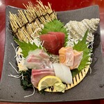 海鮮と骨付鳥 讃岐酒場 - 