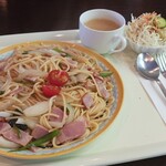 珈琲サロン ひまわり - 料理写真:醤油バタースパゲティ（大）