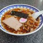 白楽天 - ワンタンメン(850yen)　写真では、ワンタンが目立たないけど。