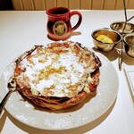 オリジナルパンケーキハウス ルミネ池袋店 - 自分で好きなだけ添えられたセットをかける。全部全がけがオススメ。レモン汁つゆだく