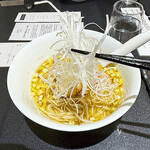 Japanese Soba Noodles 蔦 - たっぷりの白髪ネギ