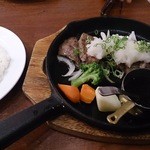 神戸洋食屋どれみ軒 - 