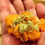 寿司処 しん - 名物手乗りウニ(^^)ホロッホロ。