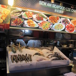 Makansutra Gluttons Bay - この屋台でエビ料理を