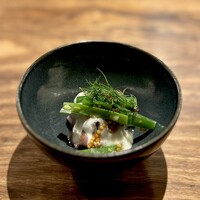 IZA - うめえええええええ！タコの質感が私の求めてるやつで凄い良かった！！！！！
                    他の構成要素も凄く良くて最高！
                    めっちゃ良かった！！！人肌くらいの温度で、軽く火が入ってるの！最高！味付けマジ最高！
                    