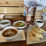 YETI CAFE - 