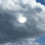 南インド料理 レジナ - 大砲で撃ち抜かれたような雲