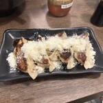 元祖トマトラーメン三味 333 - チーズ餃子(Googleマップ口コミ投稿でもらえた)