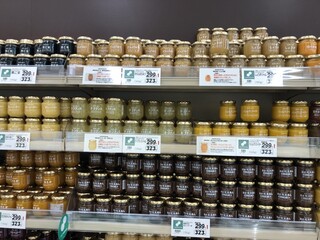 ツルヤ - ぶどうジャムも巨峰、マスカットなど品種いっぱい