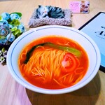 猫ダイニングＡ・caT - 「トマトラーメン」〆はラーメンという方に。さっぱりながらもコクがある味わいです。リコピンもたっぷりで抗酸化作用にも期待