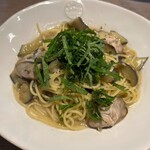 リトル シェフ にんにく - 茄子がゴロゴロ牡蠣と大葉パスタ！