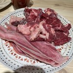 焼肉 中村屋 - またごっつい肉持ってこられたwww