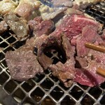 焼肉 中村屋 - とにかく全部乗せたがる相方
