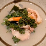 伯雲 - 鳴門の若芽と藤枝の筍、北寄貝と石垣貝の炊き合わせ