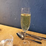 La Prima Pagina - 辛口スパークリングワイン♪