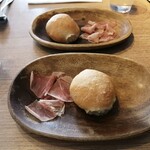 La Prima Pagina - 生ハムとパン♪