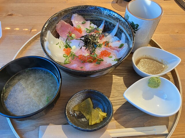 紀伊紀行）海鮮丼がめっちゃうまいコスパ抜群！！』by ブンロク : SABAKI DINING （サバキダイニング） - 串本/海鮮 [食べログ]