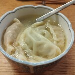 イサナブルーイング ブルワリー&ロースタリー - あきしま餃子（6個）ゆで650円