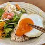 ヒキカフェ - 半熟の目玉焼き！