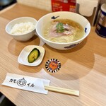 RAMEN ガモウスマイル - 