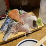 魚寅食堂 - お一人様の特権！刺盛り♡
