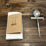 aru - メニュー表紙は本日主役のアスパラガス