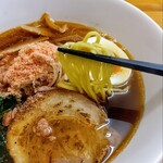 海老寿 DELUX - 醤油と塩は細麺、味噌は太麺です