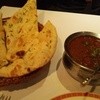 Palki Indian Restaurant - 料理写真:ラムカレー、ガーリックナン