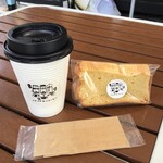 884coffee - 料理写真:コーヒーとシフォンケーキ